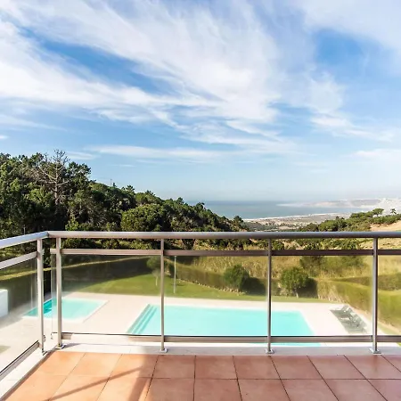 Hébergement de vacances Beautiful With Pool And Views Of The Nazare Waves *