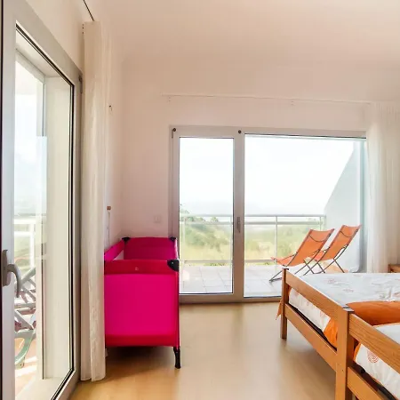 Beautiful With Pool And Views Of The Nazare Waves * Famalicão