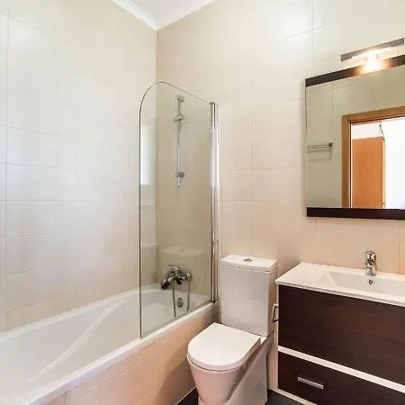 Beautiful With Pool And Views Of The Nazare Waves Famalicão