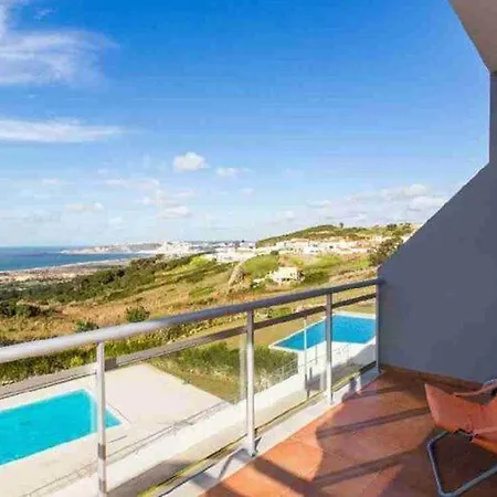 Beautiful With Pool And Views Of The Nazare Waves Famalicão