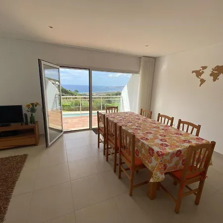 Beautiful With Pool And Views Of The Nazare Waves Hébergement de vacances Famalicão