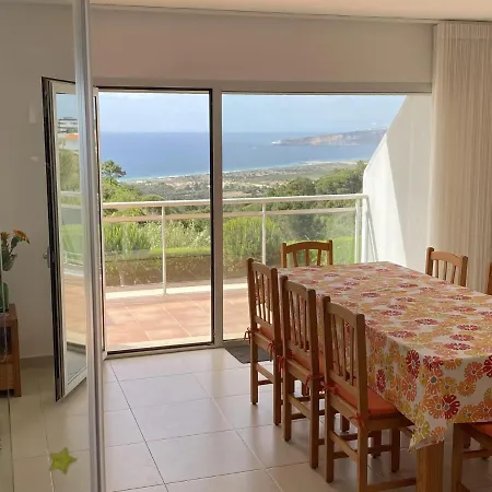 Beautiful With Pool And Views Of The Nazare Waves Hébergement de vacances Famalicão