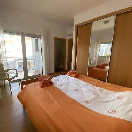 Hébergement de vacances Beautiful With Pool And Views Of The Nazare Waves *
