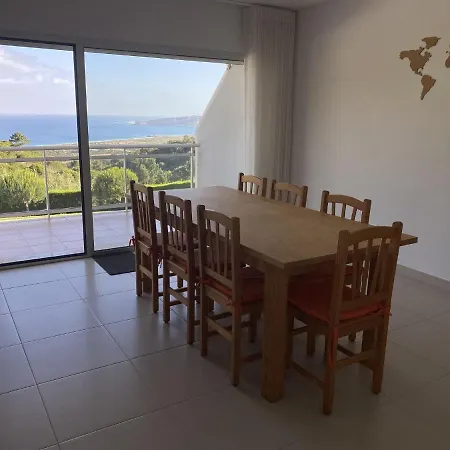Hébergement de vacances Beautiful With Pool And Views Of The Nazare Waves